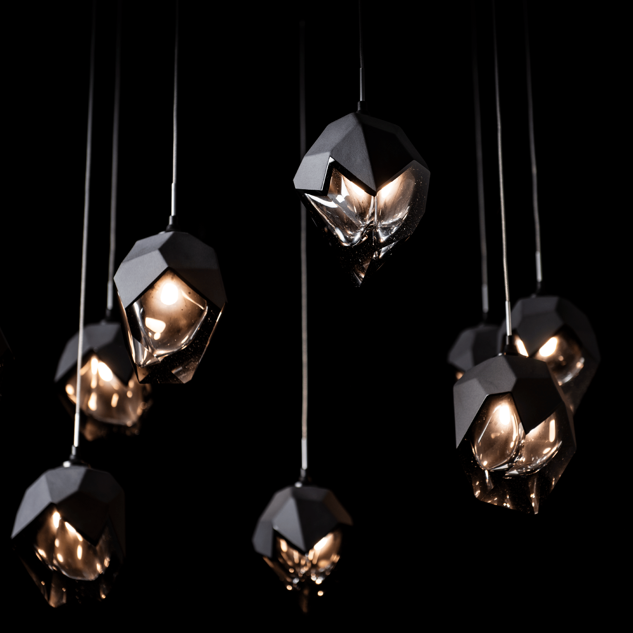 HOYA CRYSTAL　ライト10W Chrysalis 10-Light Small Crystal Mobile Pendant | by Hubbardton