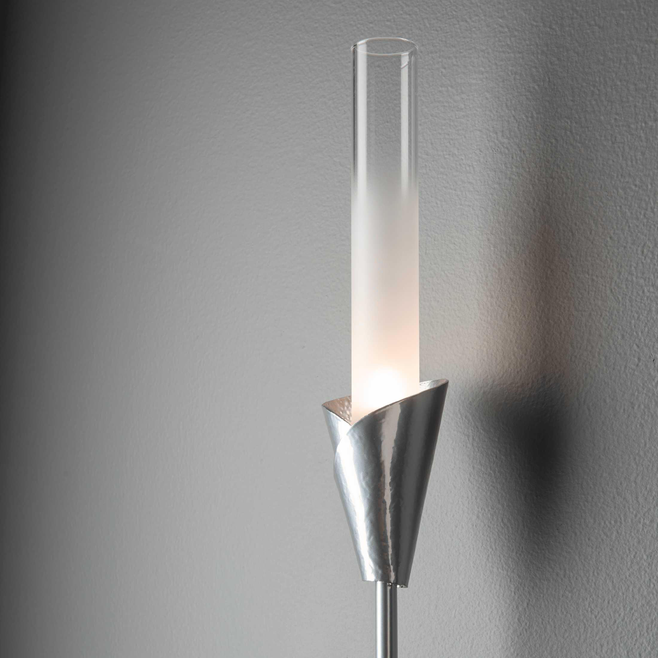 BangTong&Li (バングトングアンドリー) Lilium Sconce | by Hubbardton Forge | 201700