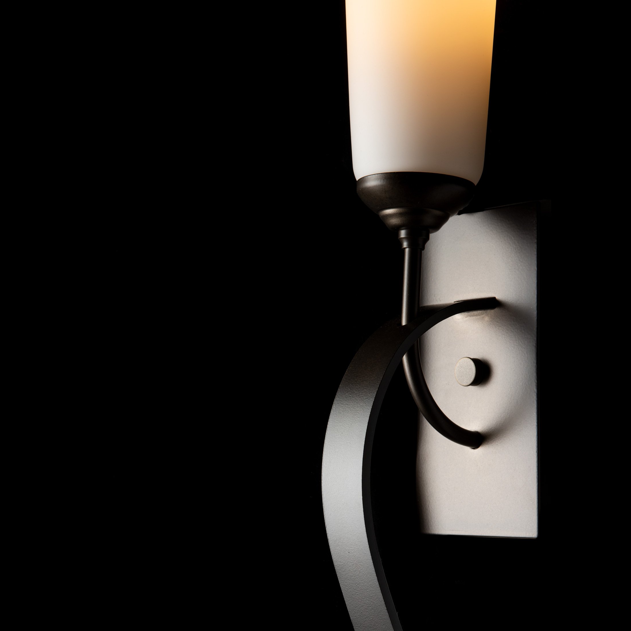 Sweeping Taper ADA Sconce | by Hubbardton Forge | 204529